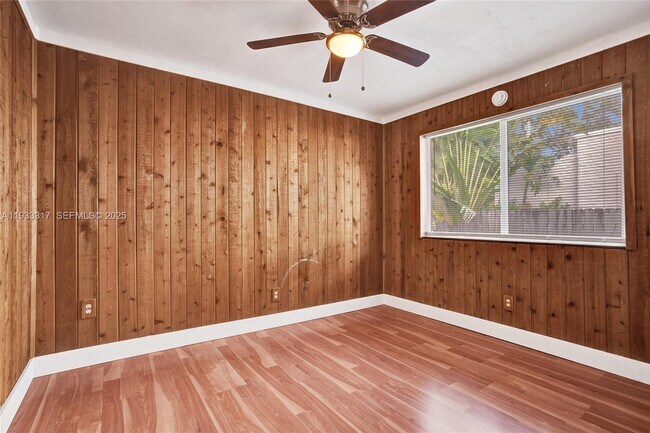 Building Photo - 249 SW 4th St