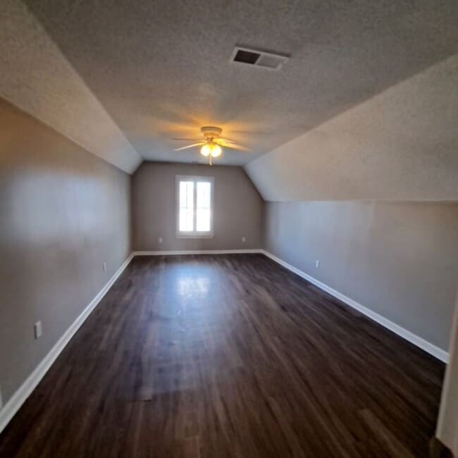 Building Photo - 9152 Bellehurst Cove
