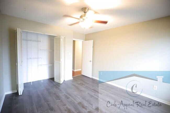 Building Photo - 3 Bedroom 2 Bath Home in Beautiful Neighborhood! A must see!!