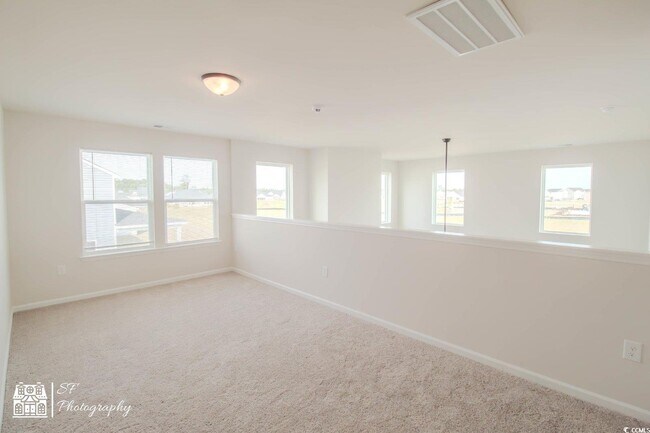Building Photo - 1860 Villena Dr