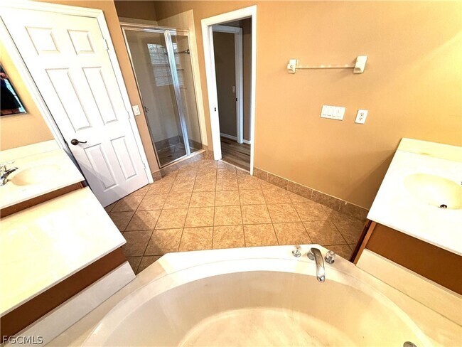 Building Photo - 3960 Cherrybrook Loop