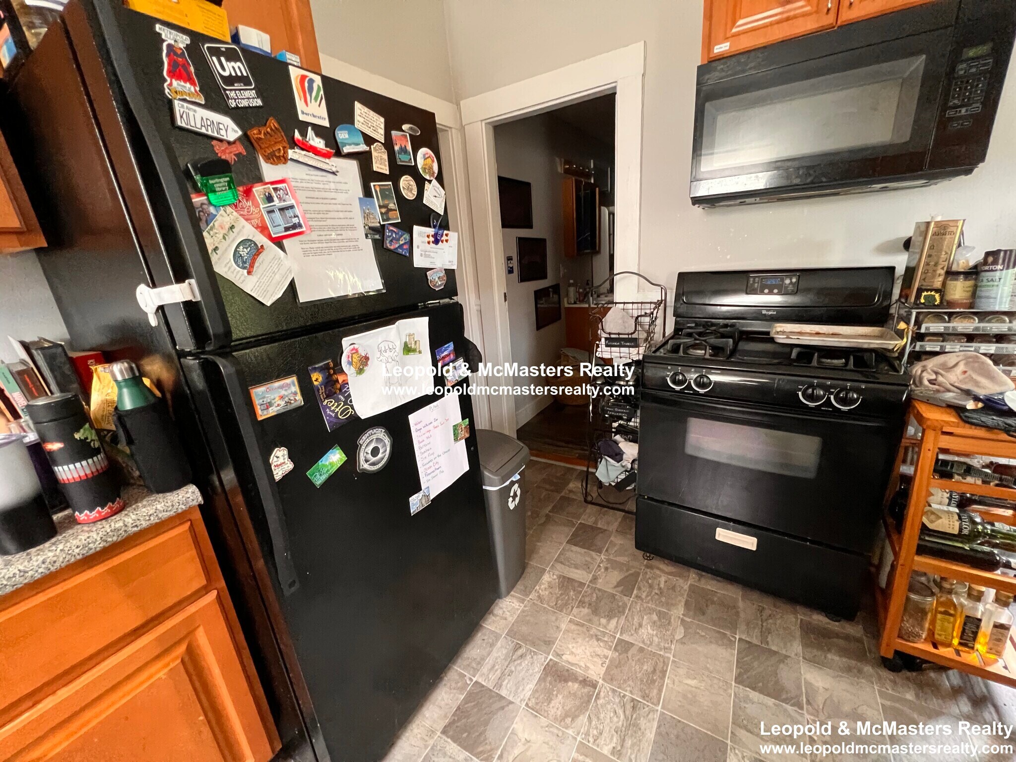 Building Photo - 21 Roseclair St