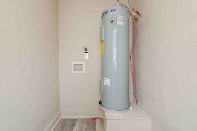 Building Photo - 1111 SW 13th Ave