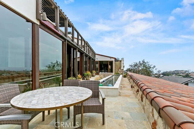 Building Photo - 345 Emerald Bay
