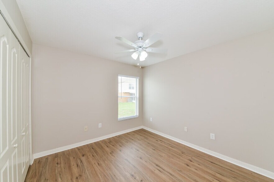 Building Photo - 12817 Kings Lake Dr