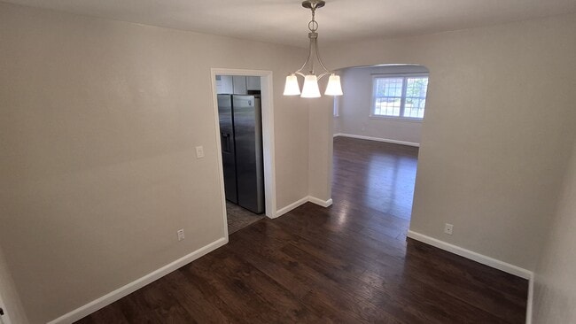 Building Photo - 205 Glen Echo Dr