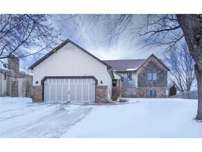 Building Photo - 15609 Highview Dr