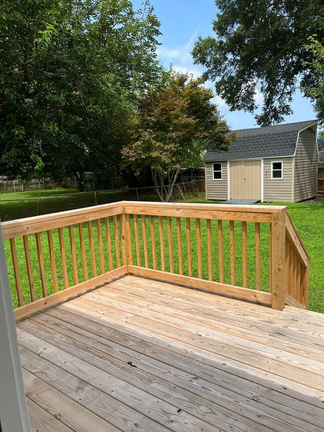 Building Photo - 3 bd, 1 bth single family Virginia Beach