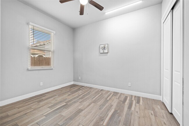 Building Photo - 8938 Intervale St