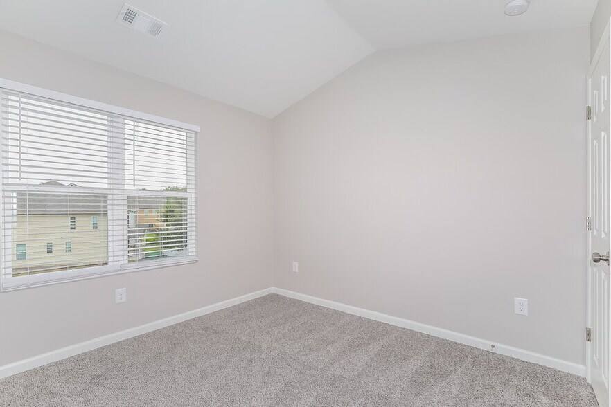 Building Photo - 2239 Baywood Tree Ln SW