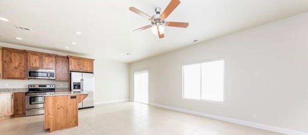 Building Photo - 2501 Bella Vista Drive