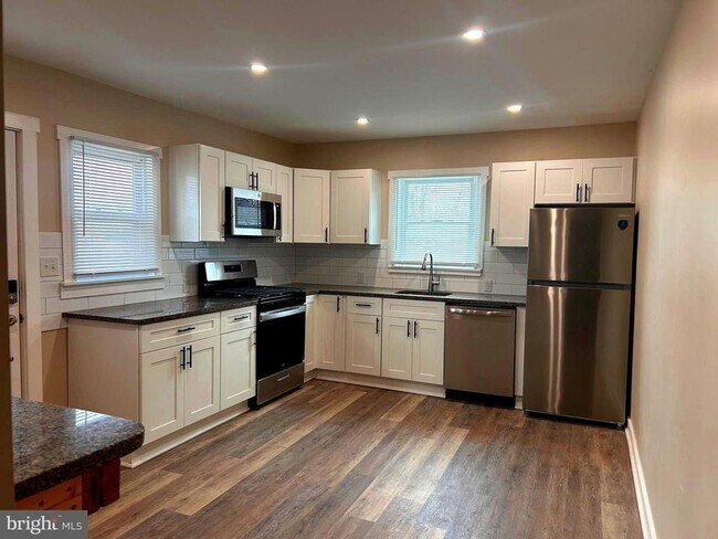 Building Photo - 1063 Tanyard Rd