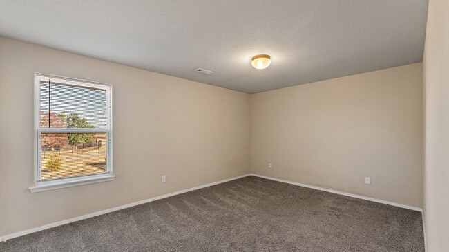 Building Photo - Elegant 4-Bedroom Home in Lakewood Crossing