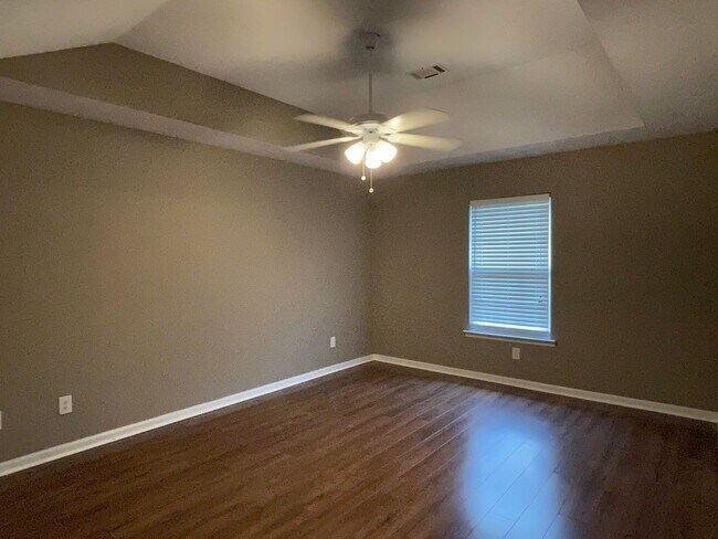 Building Photo - 311 Beech Ln