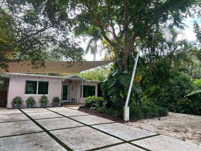 Building Photo - 6851 SW 77th Terrace