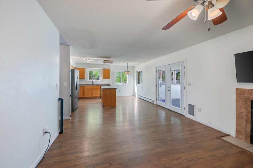 Building Photo - 122 Davis Cir