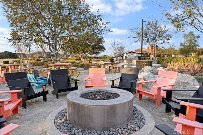 Building Photo - 641 Jasper St