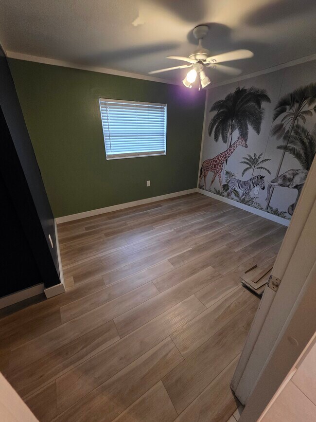 Building Photo - 370 Hunt Dr