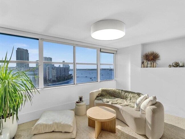 Building Photo - 20 Island Ave