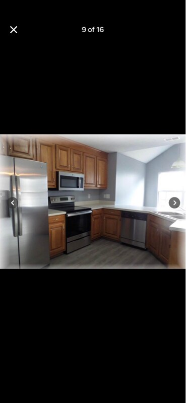 Building Photo - 104 Leeds Way