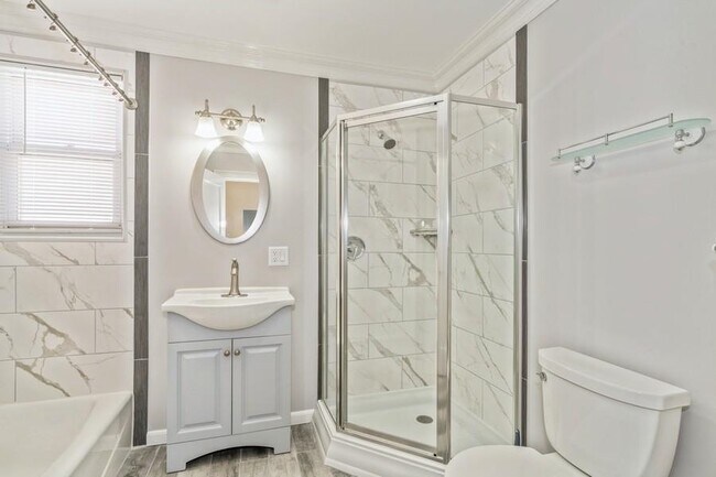 Building Photo - 800-802 KENNEDY Blvd