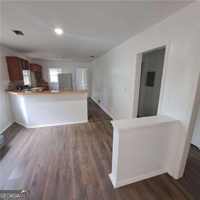 Building Photo - 2174 Whites Mill Rd