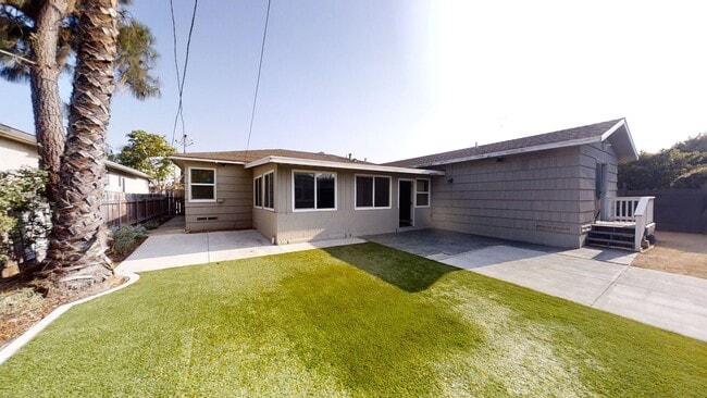 Building Photo - 6BD/3BA, Renovated Backyard!