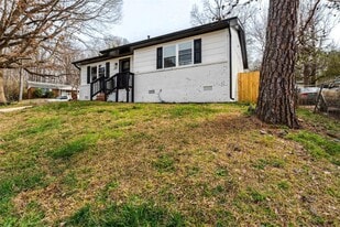 Building Photo - 6801 Fieldvale Pl