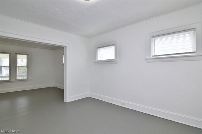Building Photo - 3369 E 139th St