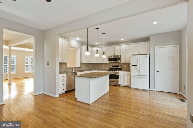 Building Photo - 20681 Waterfall Branch Terrace