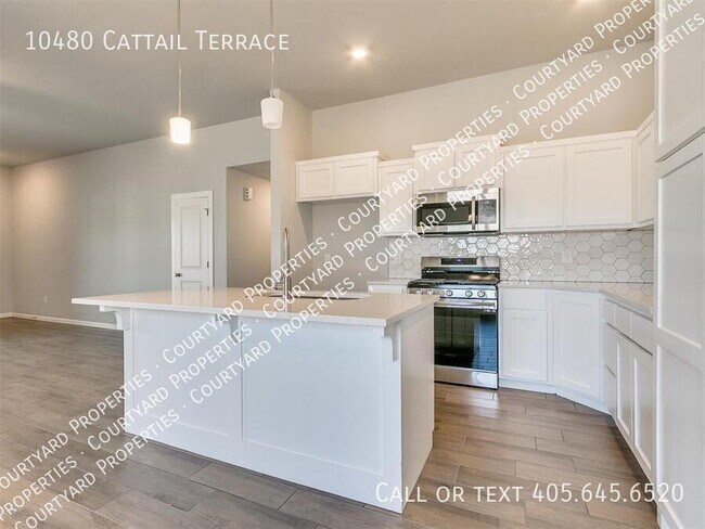 Building Photo - 10480 Cattail Ter