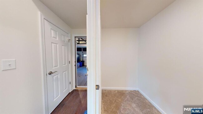 Building Photo - 54 Landmark Ln