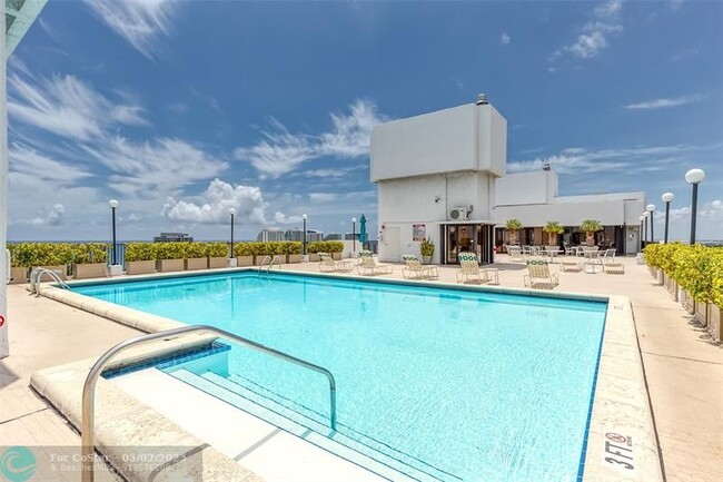 Building Photo - 936 Intracoastal Dr