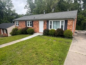 Building Photo - Newly Renovated 3bed/1.5bath