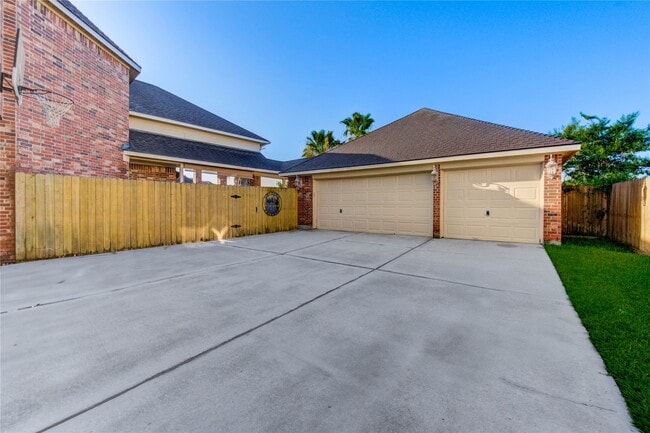 Building Photo - 7803 Courtney Manor Ln