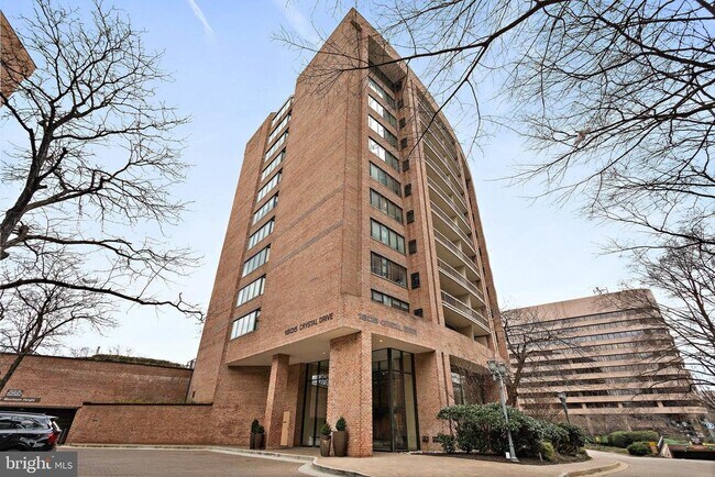 Building Photo - 1805 Crystal Dr