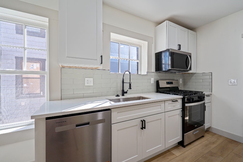 Building Photo - 605-607-607 S Champion Ave