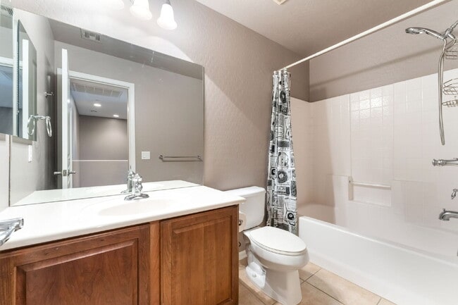 Building Photo - 3 bedroom, 2.5 bathroom Home with a 2 car garage  in  a Gated Community!