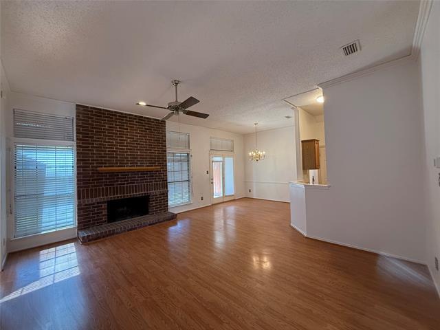 Building Photo - 5210 Manhassett Dr