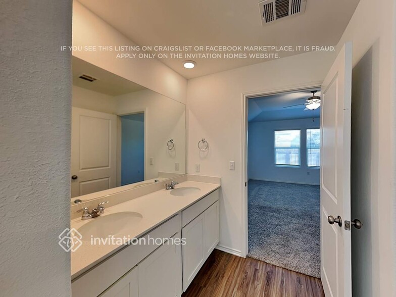 Building Photo - 10517 Steinbeck Dr