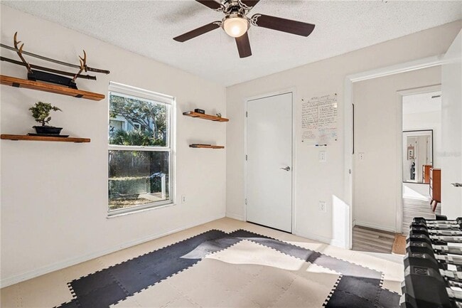 Building Photo - 4440 W Pintor Pl