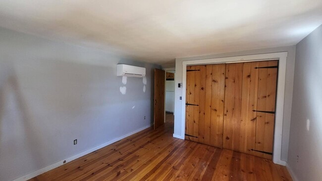 Building Photo - 18 Sawdy Pond Ave