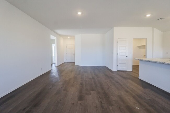 Building Photo - New Build 3 Bedroom Home Available For Immediate Move In!! Robninson Ranch