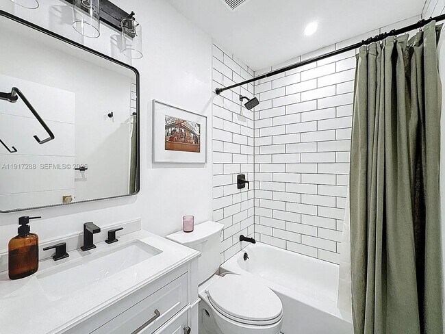 Building Photo - 1367 NW 41st St