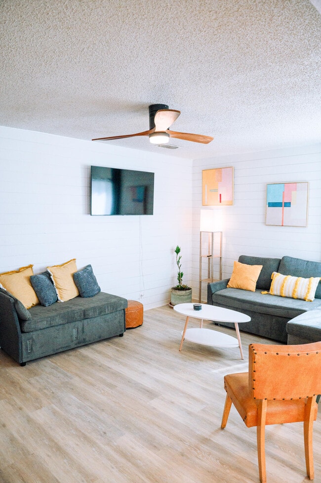 Building Photo - 2436 24th St