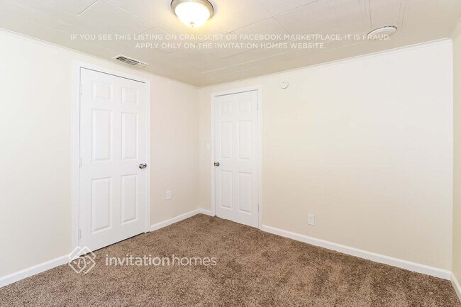 Building Photo - 425 Jasmine Ave