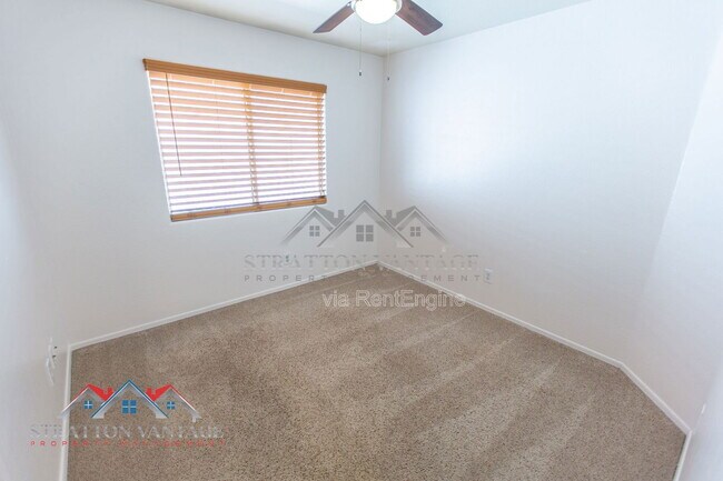 Building Photo - 8039 W Alex Ave