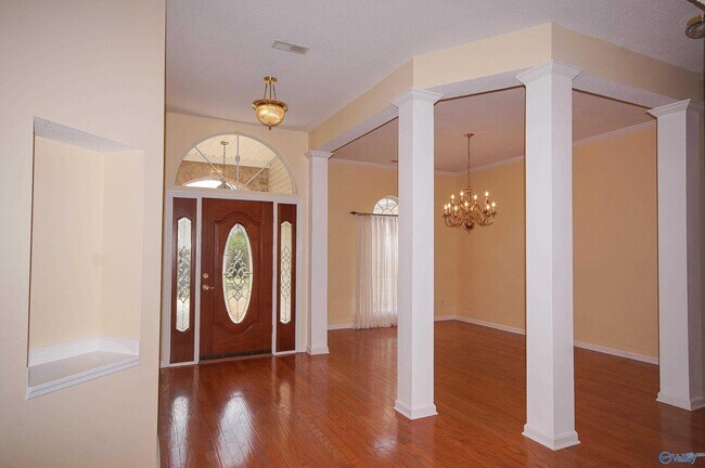 Building Photo - 209 Bridgeway Cir