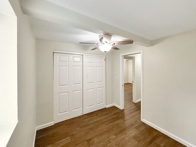 Building Photo - Charming 3BD/1BA Condo in University Heigh...
