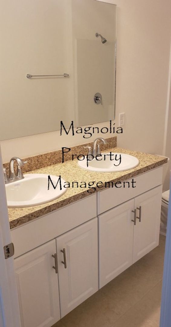 Building Photo - Dundee Station/Winter Haven_3 Bedroom 2 Bathroom